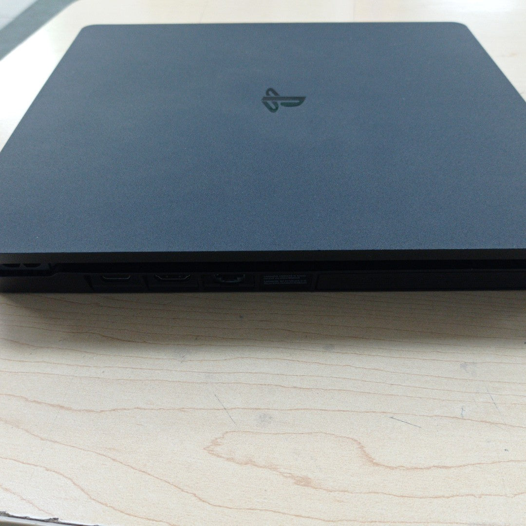 CONSOLA DE VIDEOJUEGO SONY PS4 SLIM 1 TB (SEMINUEVO)
