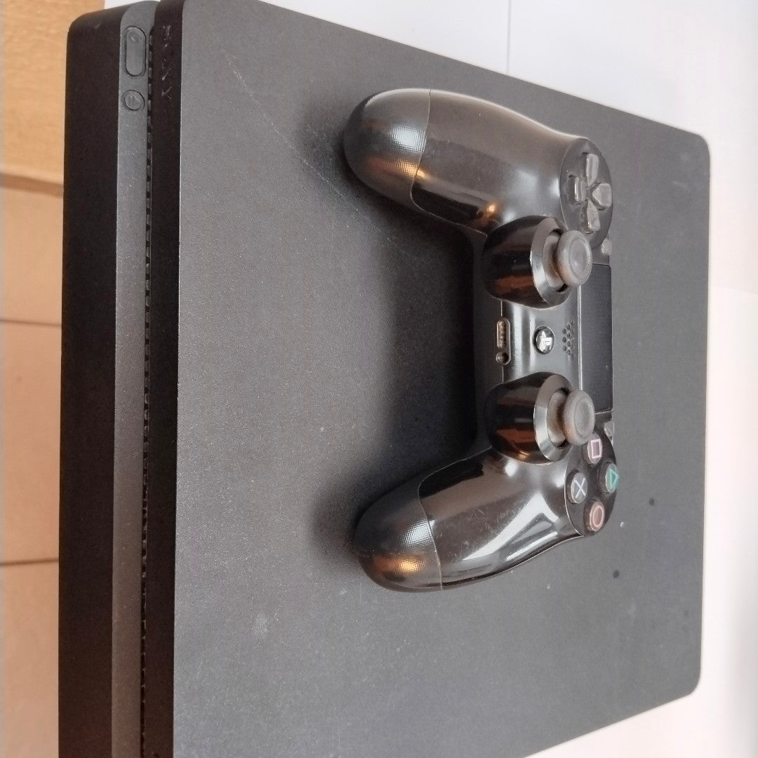 CONSOLA DE VIDEOJUEGO SONY PS4 SLIM 1 TB (SEMINUEVO)