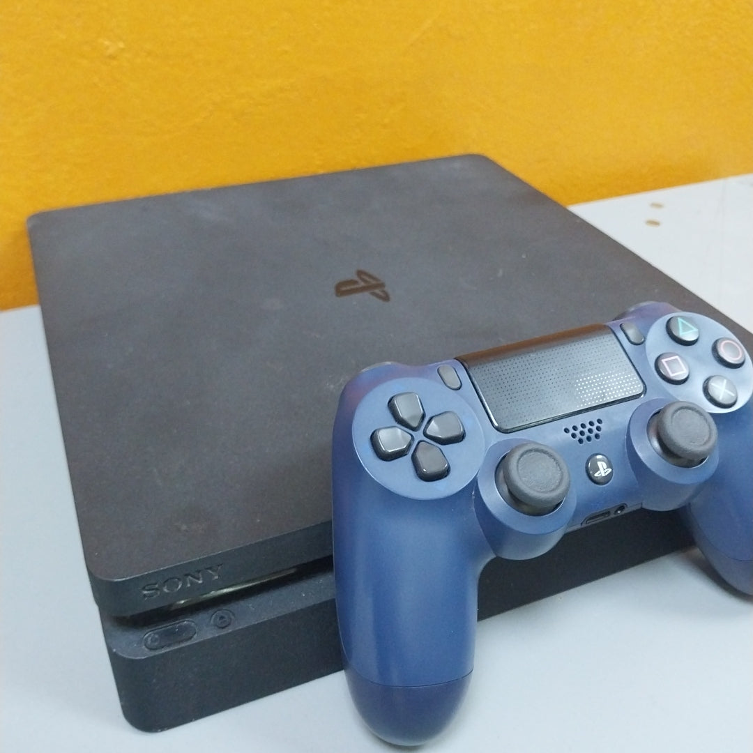 CONSOLA DE VIDEOJUEGO SONY PS4 SLIM 1 TB (SEMINUEVO)