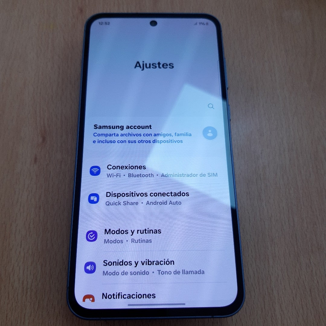 CELULAR SAMSUNG GALAXY A55 5G SM-A556E (2024) 128 GB 8 GB RAM (SEMINUEVO)