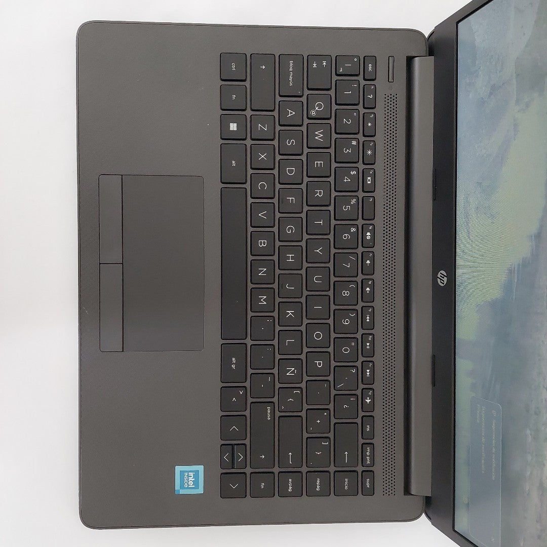 LAPTOP HP 240 G9 (2022) 256 GB SSD 8 GB RAM (SEMINUEVO)
