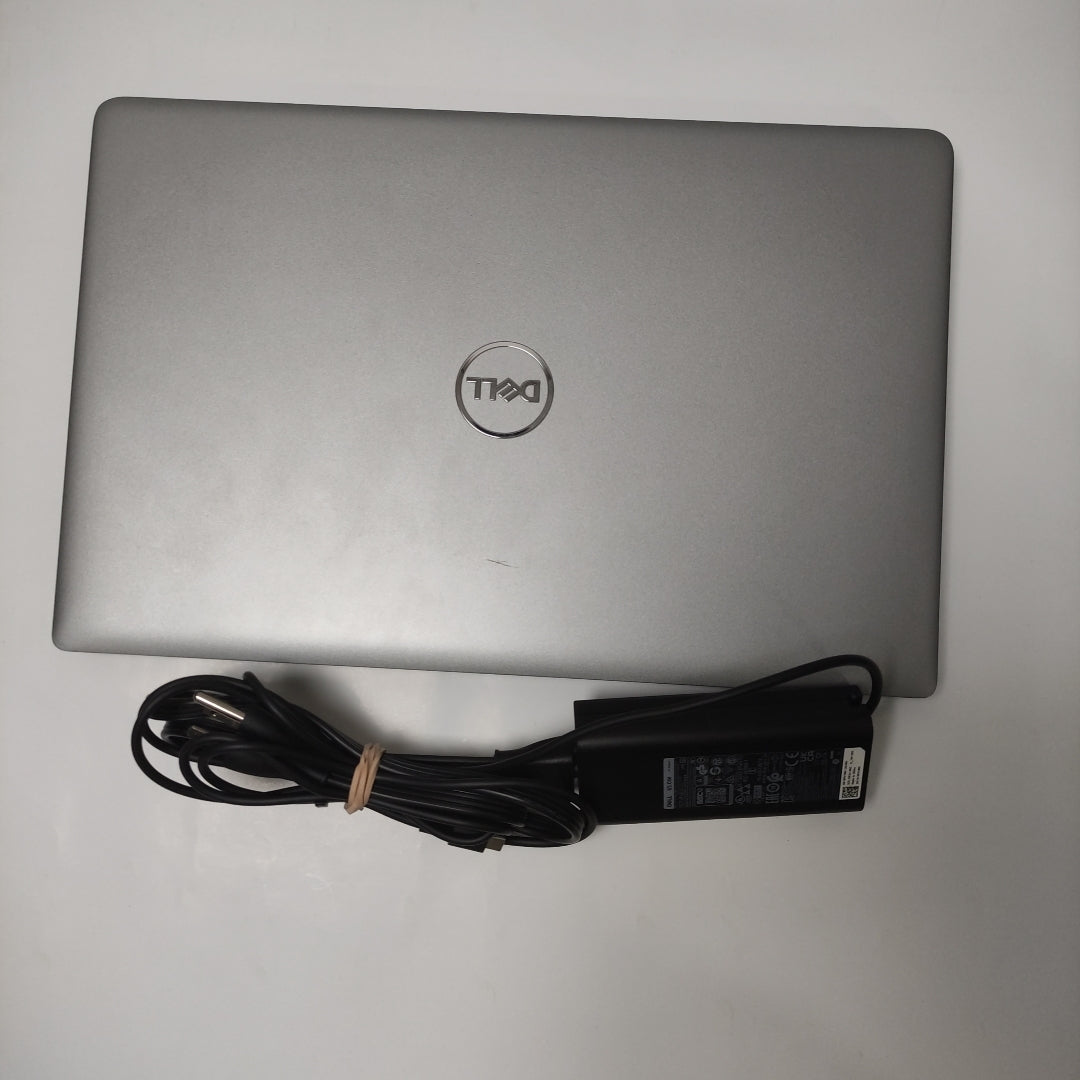 LAPTOP DELL LATITUDE 5540 (2024) 256 GB SSD 16 GB RAM (SEMINUEVO)