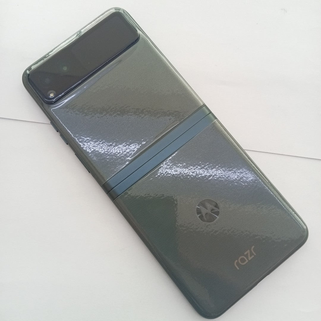 CELULAR MOTOROLA RAZR 40 XT2323-1 (2023) 256 GB 8 GB RAM (SEMINUEVO)