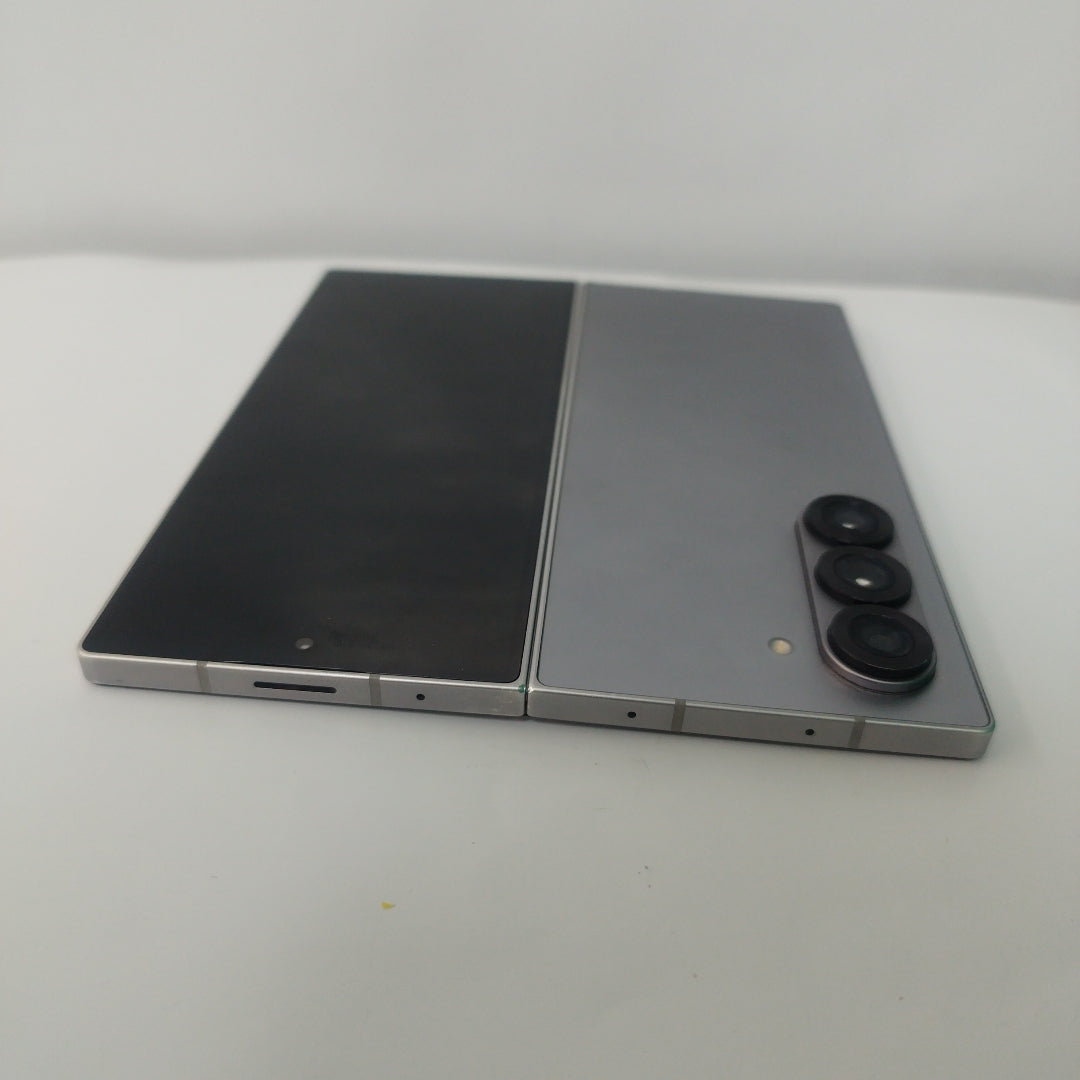 CELULAR SAMSUNG GALAXY Z FOLD6 SM-F956B 1 TB 12 GB RAM (SEMINUEVO)