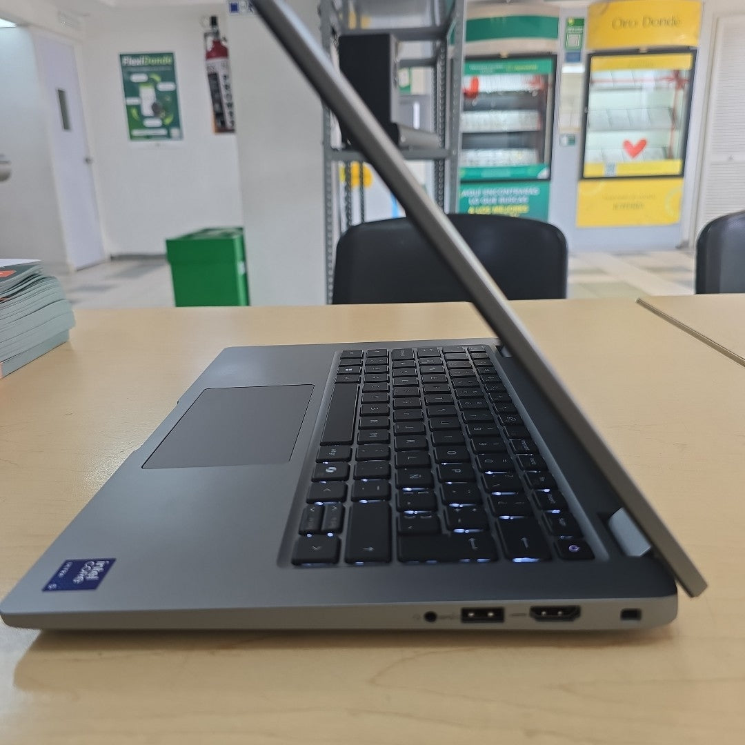 LAPTOP DELL LATITUDE 5450 (2024) 512 GB SSD 16 GB RAM (SEMINUEVO)