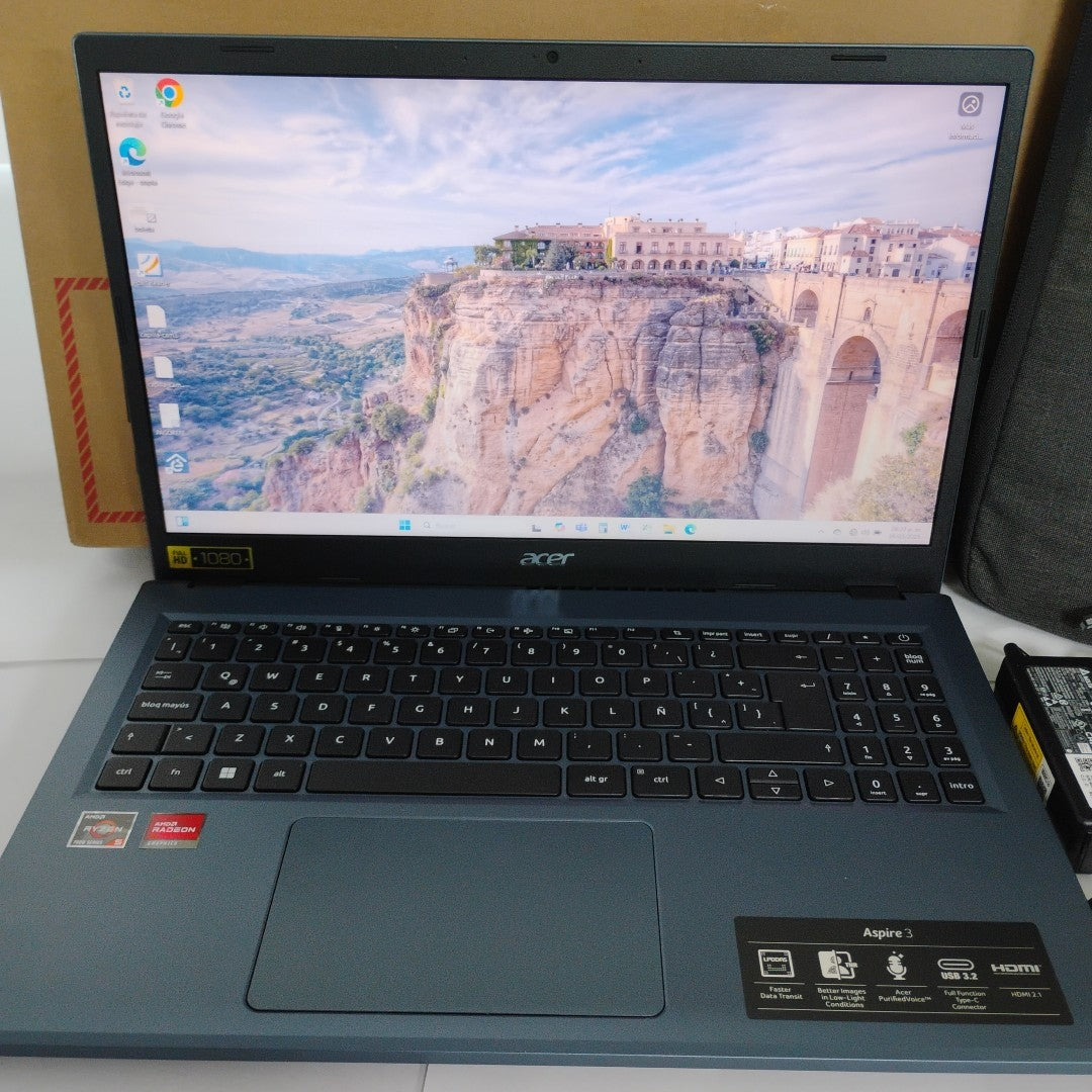 LAPTOP ACER ASPIRE 3 A315-24P-R8H5 (2023) 512 GB SSD 8 GB RAM (SEMINUEVO)
