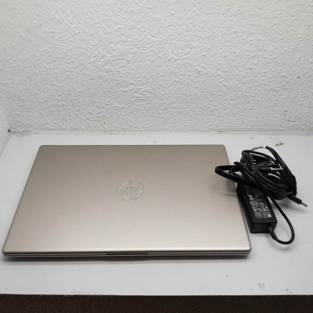 LAPTOP HP 15-FC0000LA(2024) 512 GB SSD 8 GB RAM (SEMINUEVO)