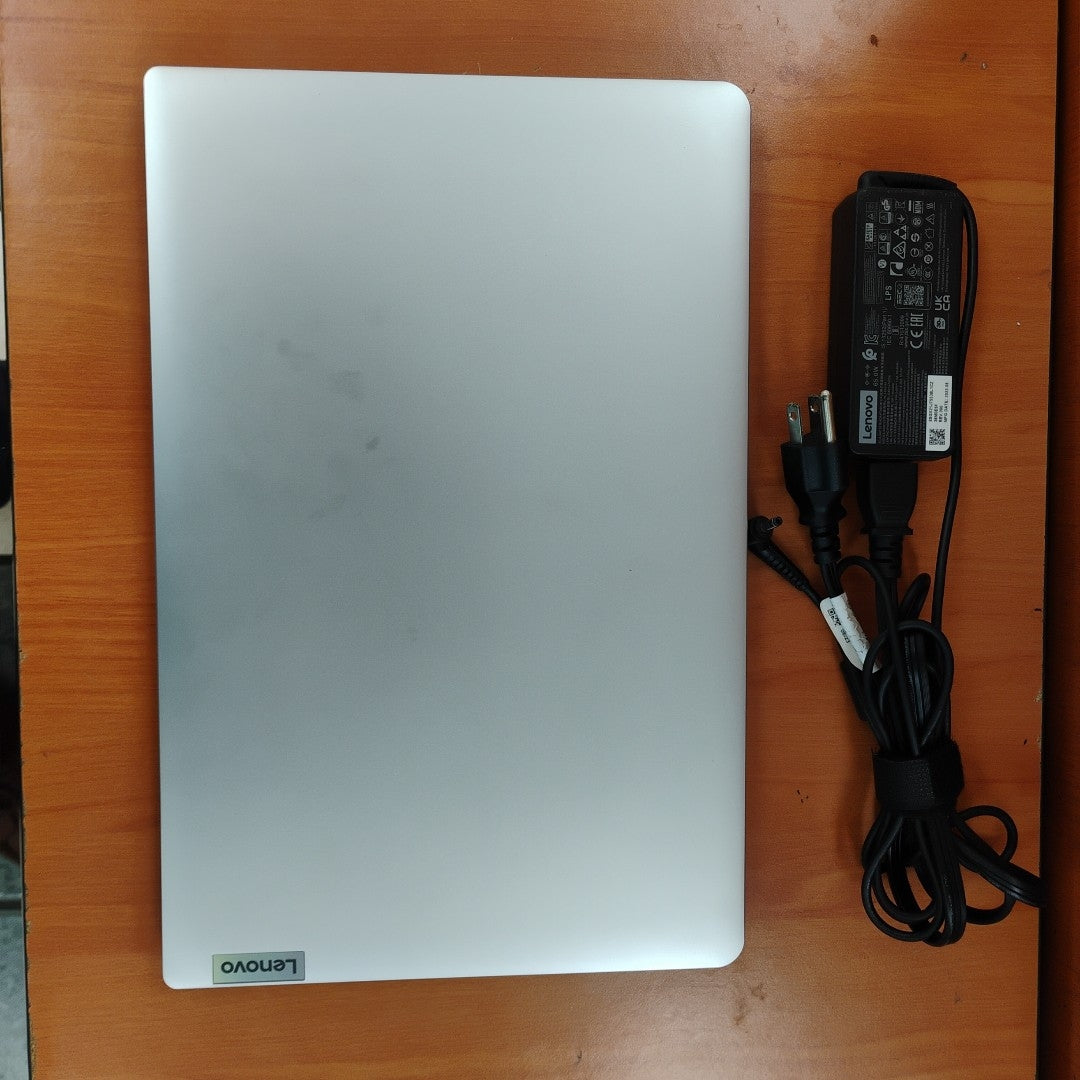 LAPTOP LENOVO IDEAPAD 1 15AMN7 (2023) 256 GB SSD 8 GB RAM (SEMINUEVO)
