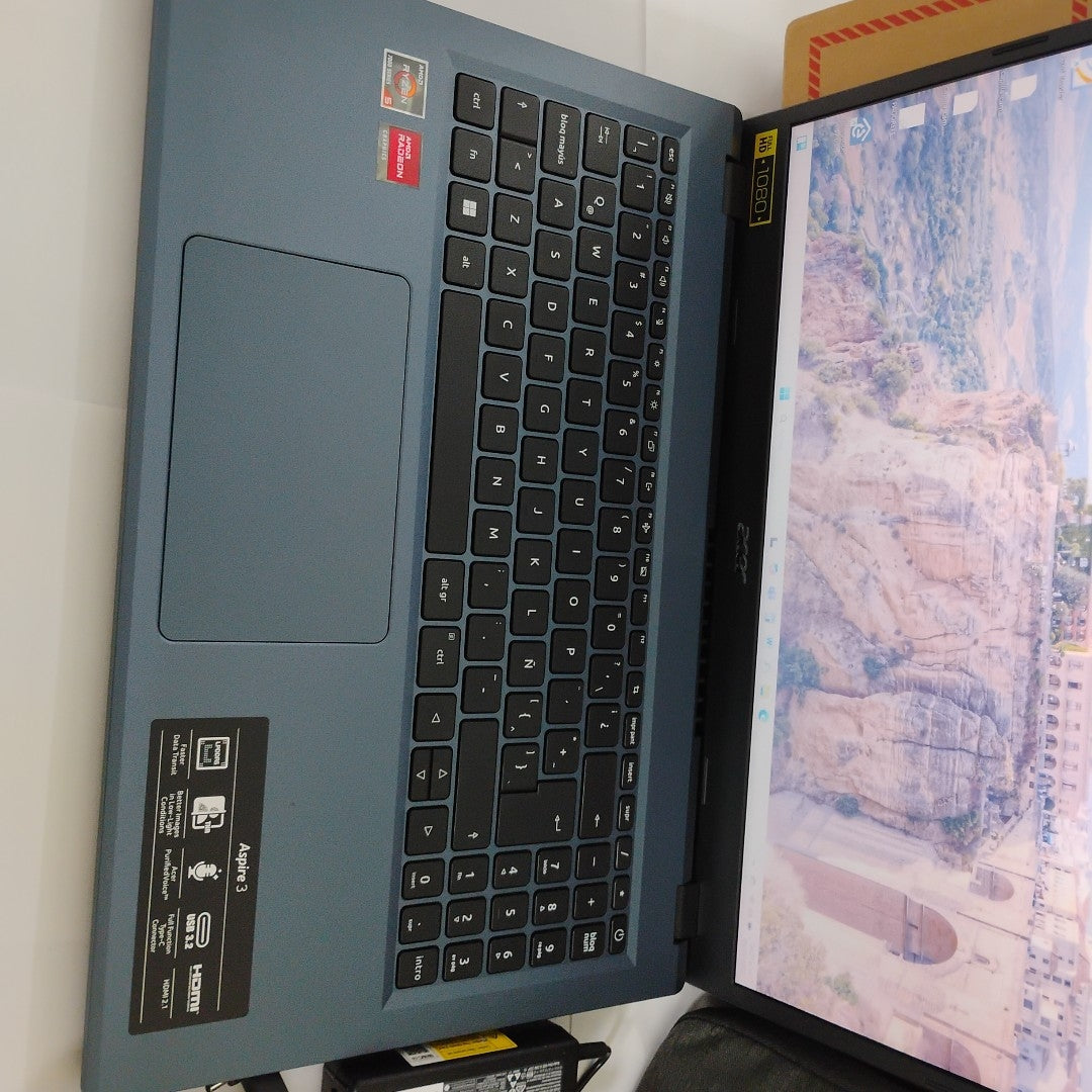 LAPTOP ACER ASPIRE 3 A315-24P-R8H5 (2023) 512 GB SSD 8 GB RAM (SEMINUEVO)