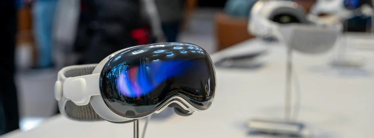 ¡Lo que NO debes hacer al usar Vision Pro! Apple libera guía de seguridad