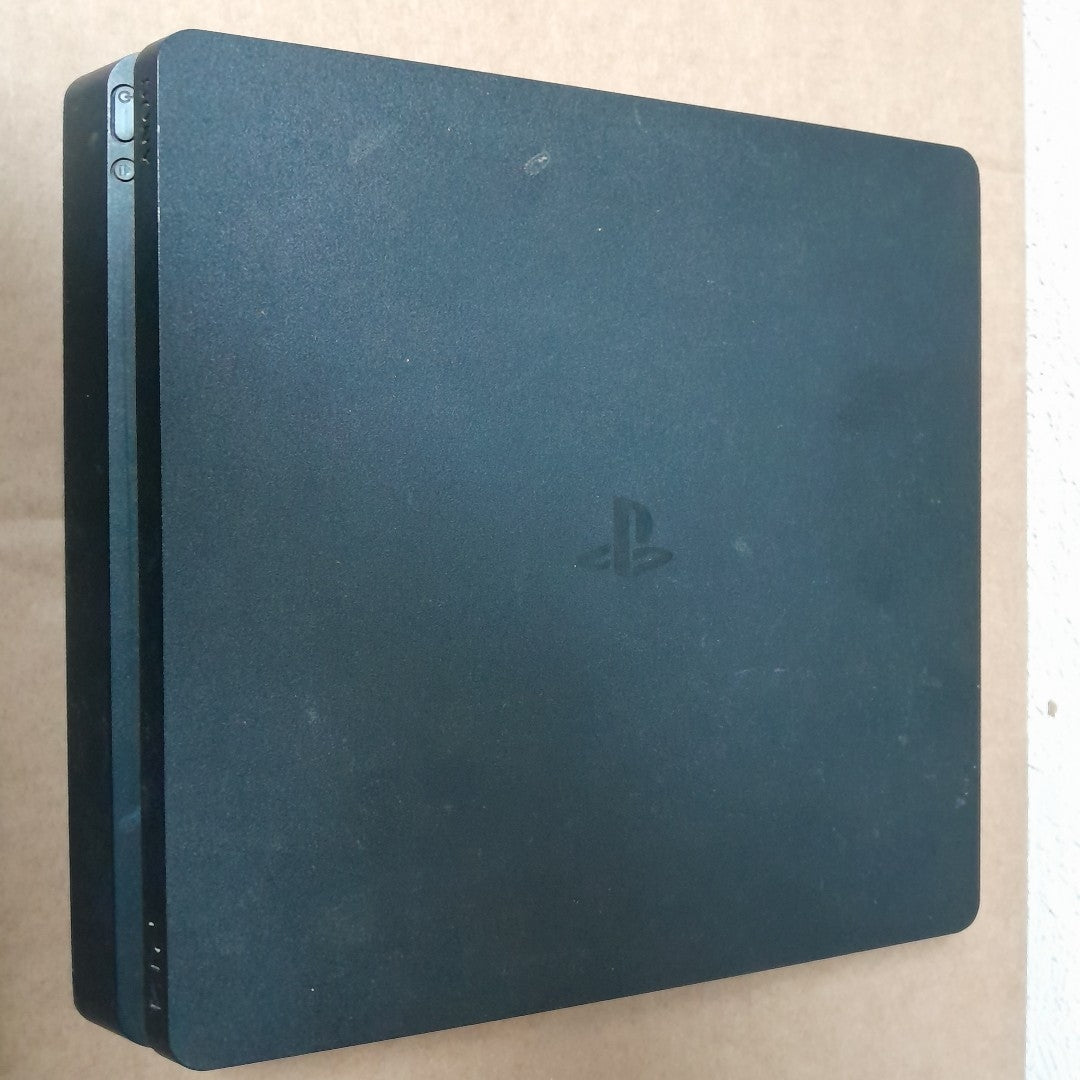 CONSOLA DE VIDEOJUEGO SONY PS4 (SEMINUEVO)