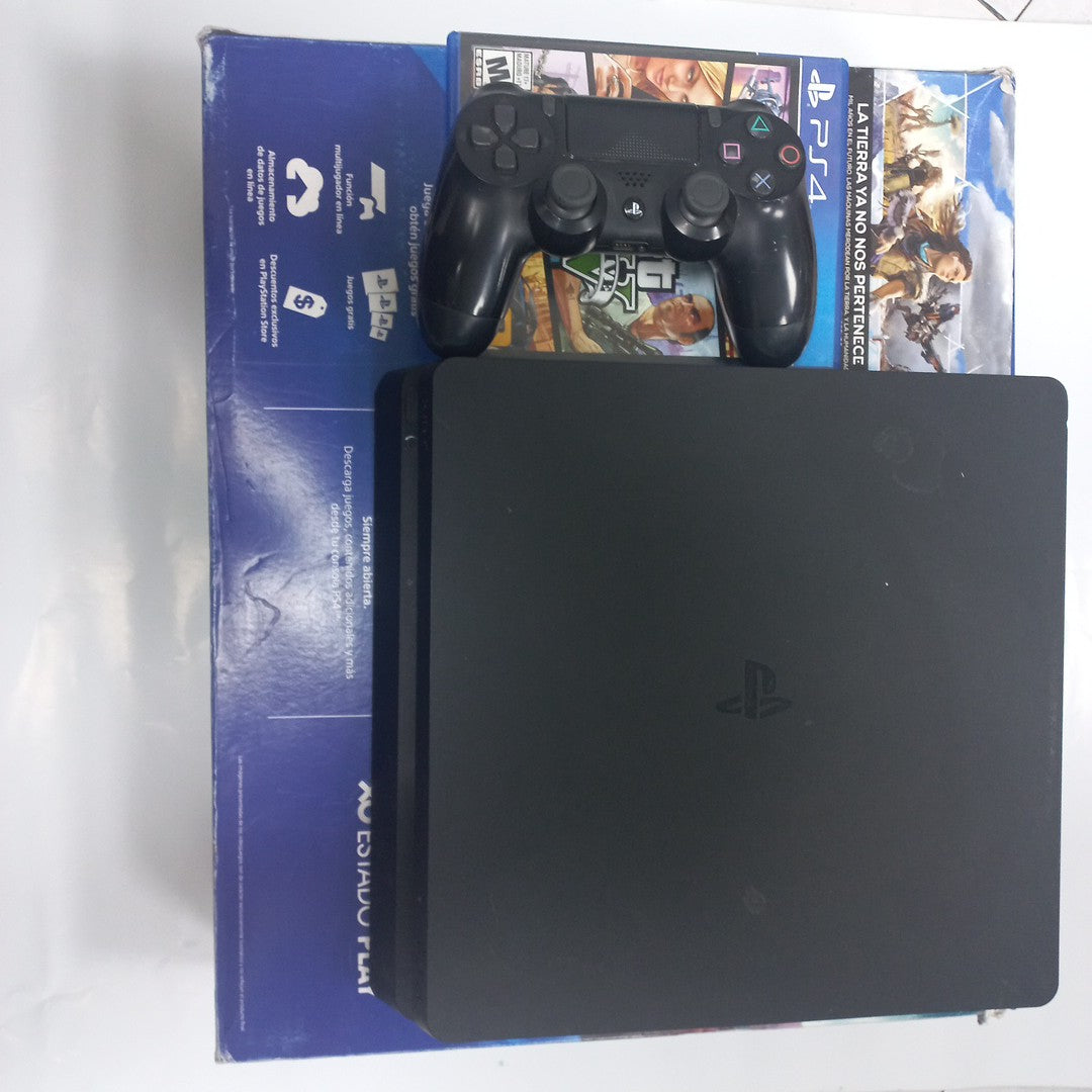 CONSOLA DE VIDEOJUEGO SONY PS4 (SEMINUEVO)