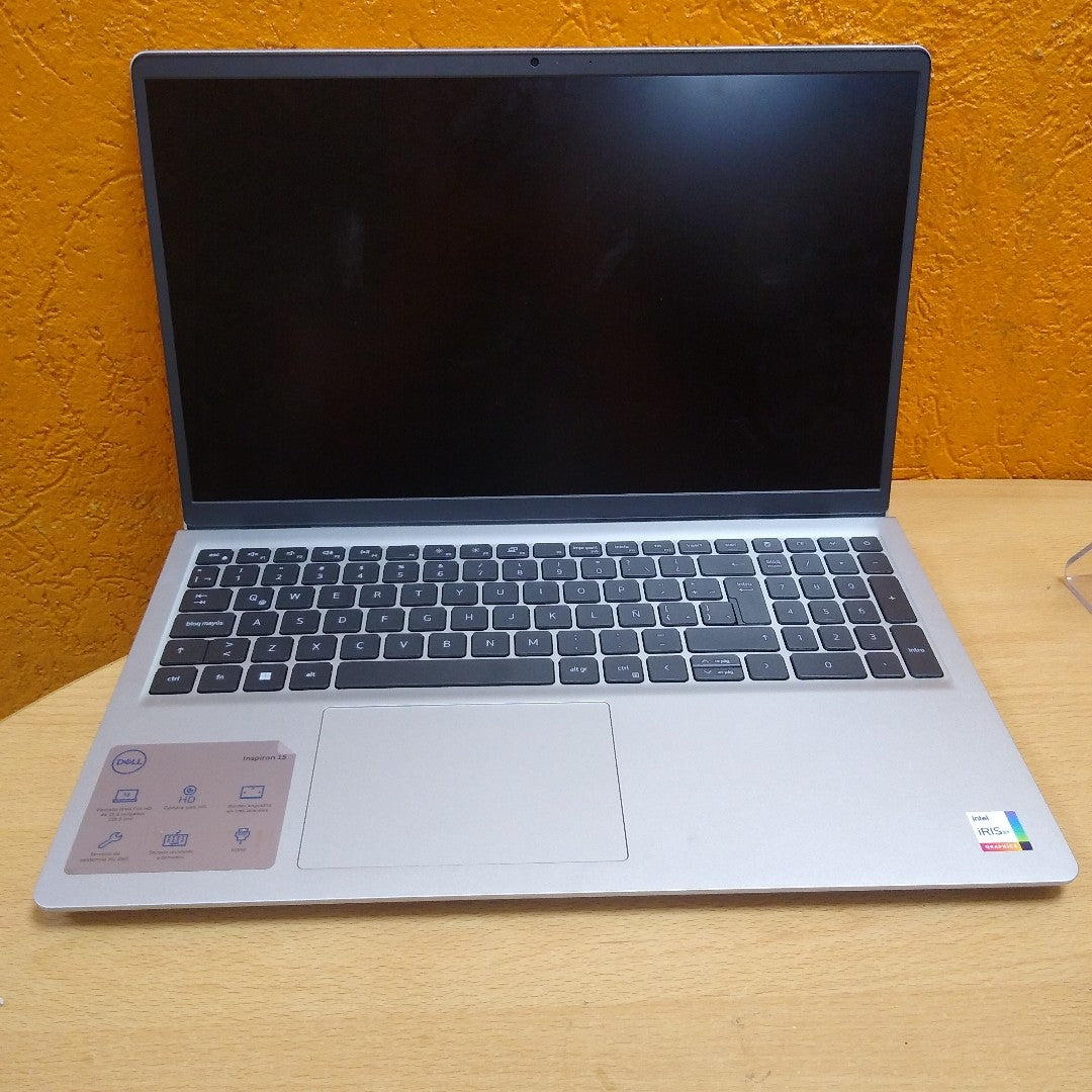 LAPTOP DELL INSPIRON 15 3520 (2024) 512 GB SSD 16 GB RAM