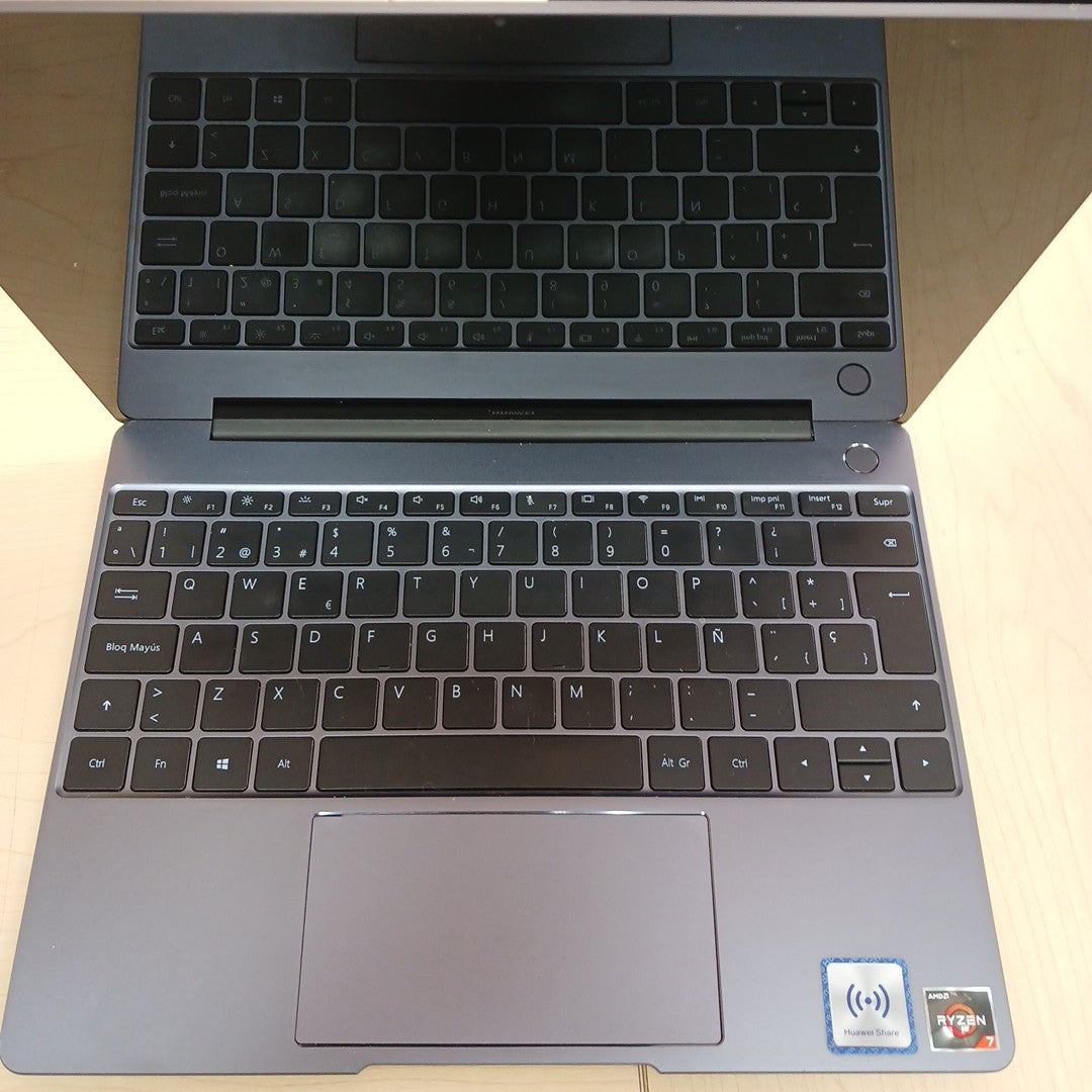 LAPTOP HUAWEI MATEBOOK 13 HN-W29R (2021) (SEMINUEVO)