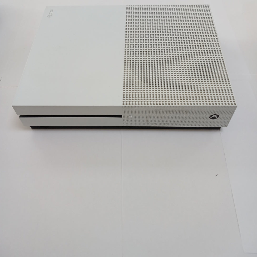 CONSOLA DE VIDEOJUEGO MICROSOFT XBOX ONE S 1 TB (SEMINUEVO)