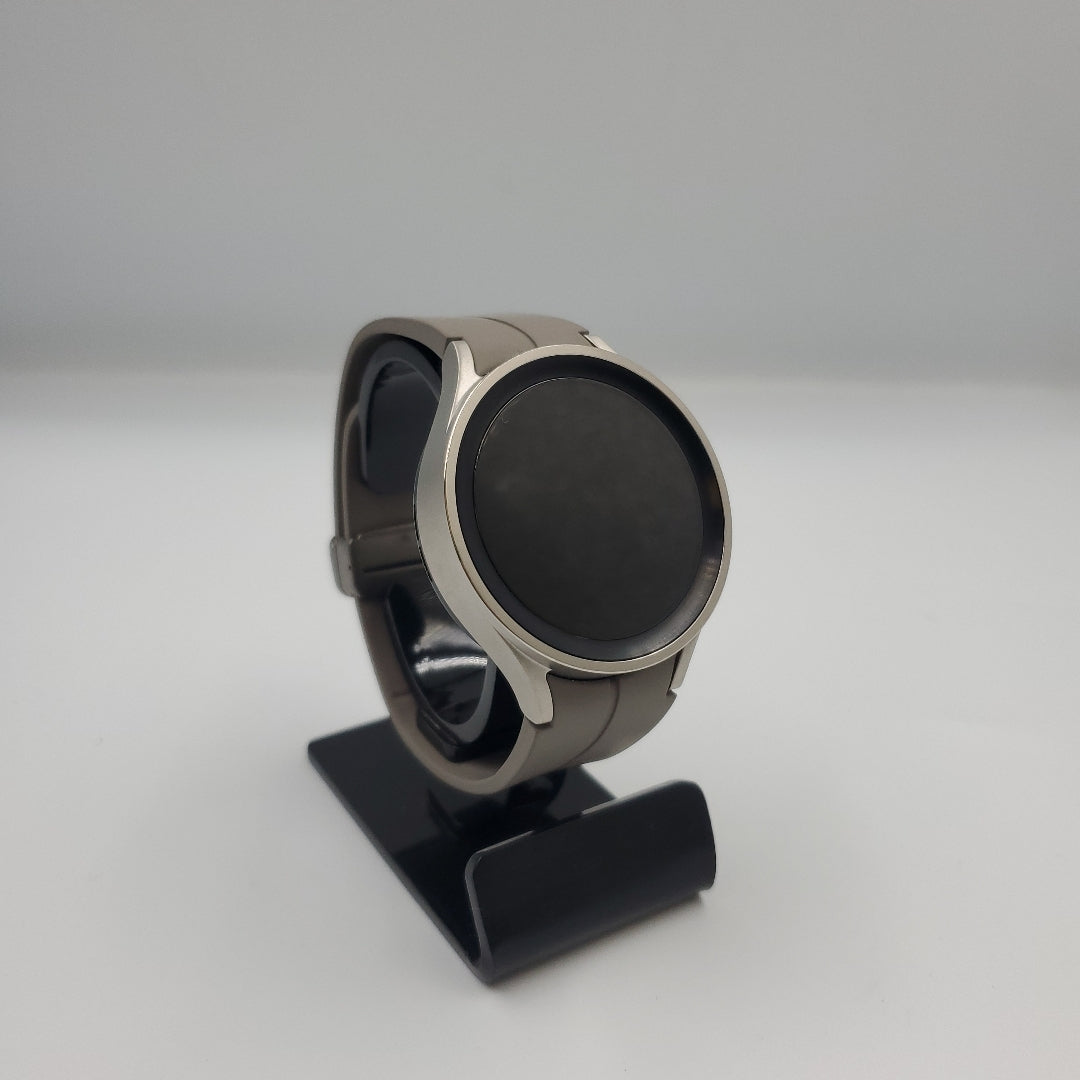 SMARTWATCH SAMSUNG GALAXY WATCH 5 PRO SM-R920 45 MM GPS (SEMINUEVO)