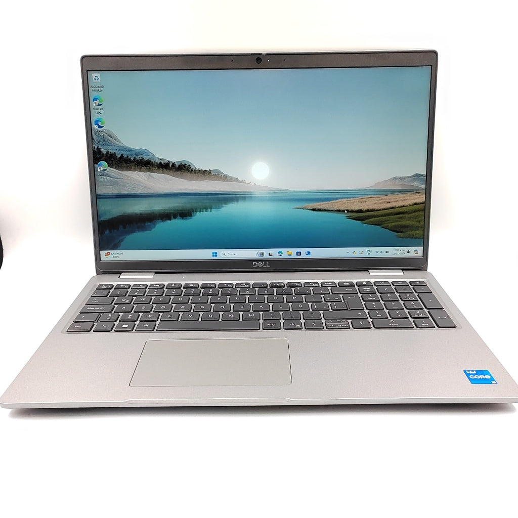 LAPTOP DELL LATITUDE 5540 (2024) 256 GB SSD 16 GB RAM (SEMINUEVO)