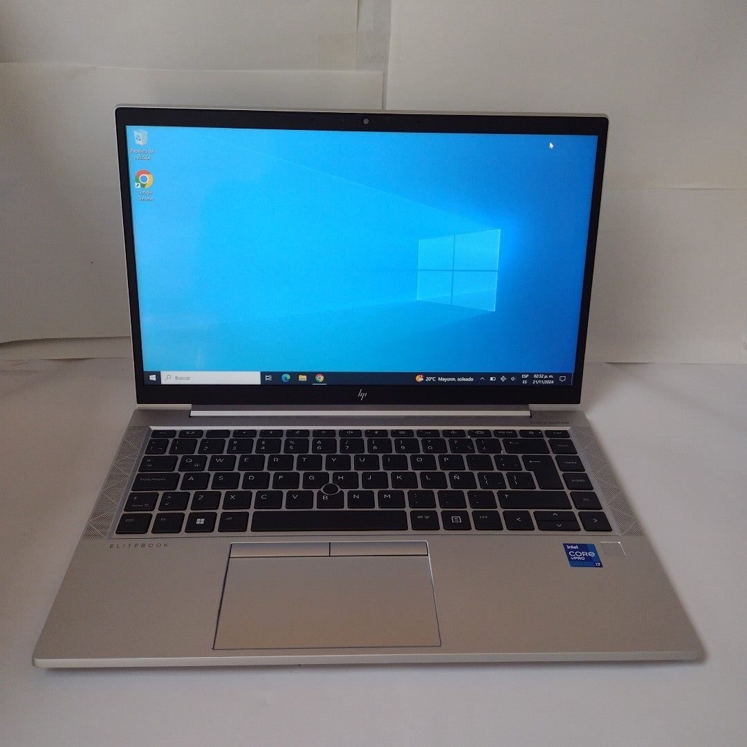 LAPTOP HP ELITEBOOK 840 G8 (2022) 256 GB SSD 16 GB RAM (SEMINUEVO)