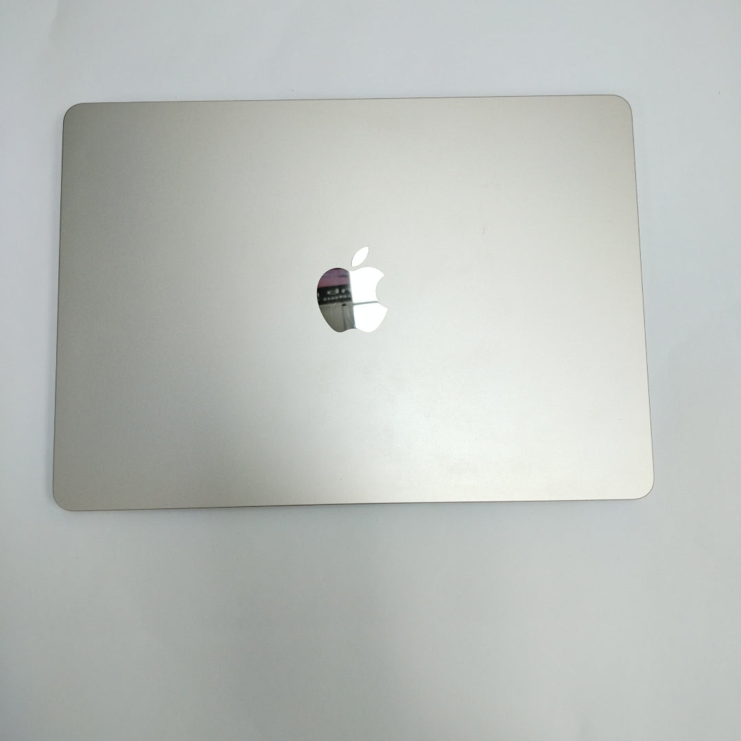 LAPTOP APPLE MACBOOK AIR 13&quot; 2022 3.49 A2681 (8 CPU/8 GPU) 256 GB SSD 8 GB RAM (SEMINUEVO)