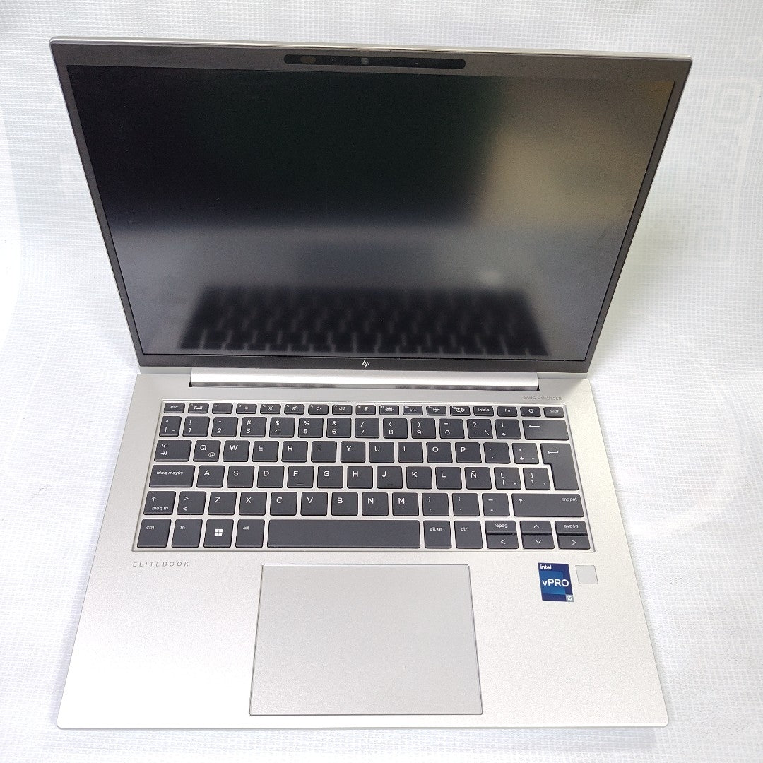 LAPTOP HP ELITEBOOK 840 G9 (2024) 256 GB SSD 8 GB RAM (SEMINUEVO)