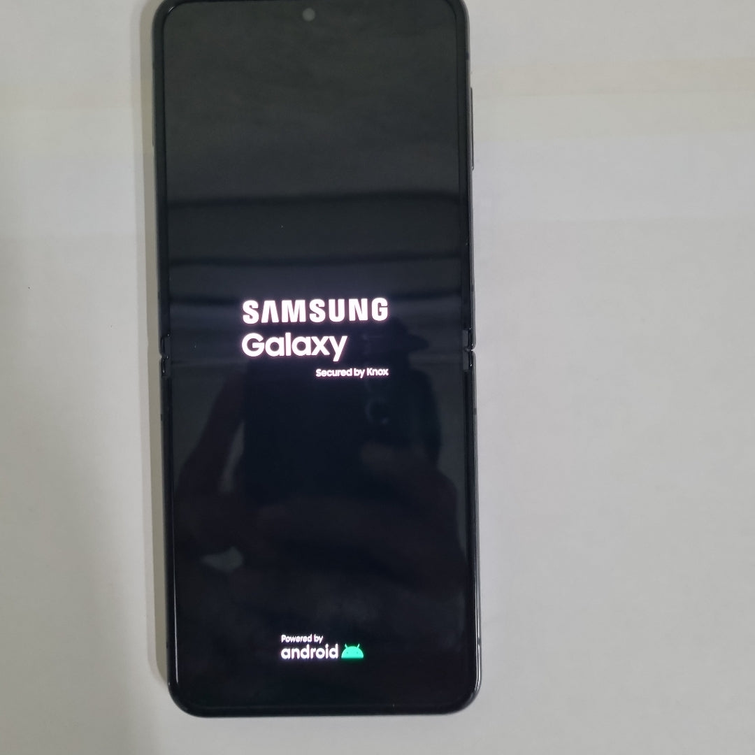 CELULAR SAMSUNG GALAXY Z FLIP4 SM-F721B 128 GB 8 GB RAM (SEMINUEVO)