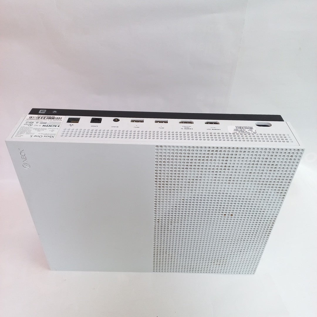 CONSOLA DE VIDEOJUEGO MICROSOFT XBOX ONE S 1 TB (SEMINUEVO)