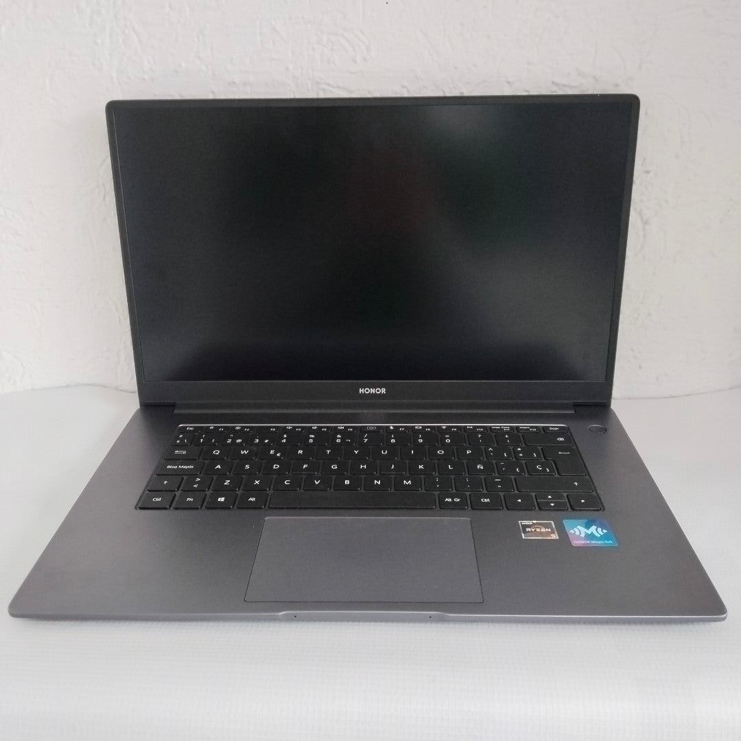 LAPTOP HONOR MAGICBOOK 15 BHR-WAQ9HNR (2021) 256 GB SSD 8 GB RAM (SEMINUEVO)