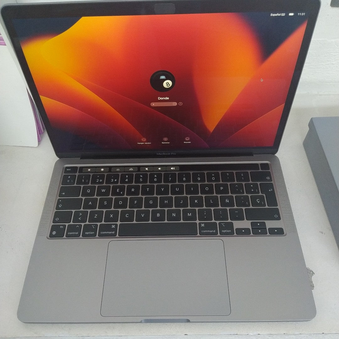 LAPTOP APPLE MACBOOK PRO 13" 2020 3.2 A2338 256 GB SSD 8 GB RAM (SEMINUEVO)