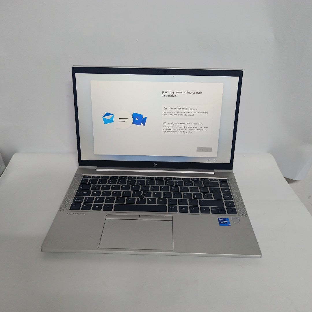 LAPTOP HP ELITEBOOK 840 G8 (2023) 256 GB SSD 16 GB RAM (SEMINUEVO)
