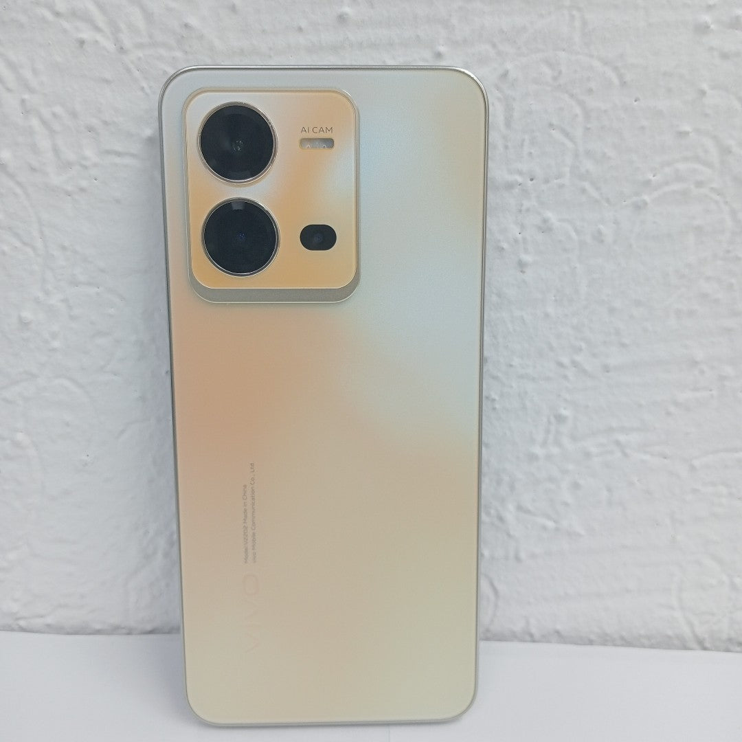 CELULAR VIVO V25 V2202 128 GB 8 GB RAM (SEMINUEVO)