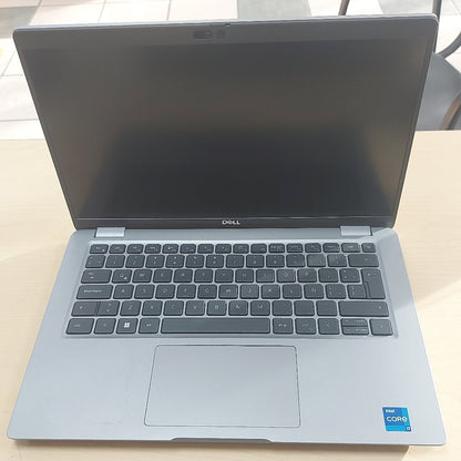 LAPTOP DELL LATITUDE 5540 (2023) 512 GB SSD 16 GB RAM (SEMINUEVO)