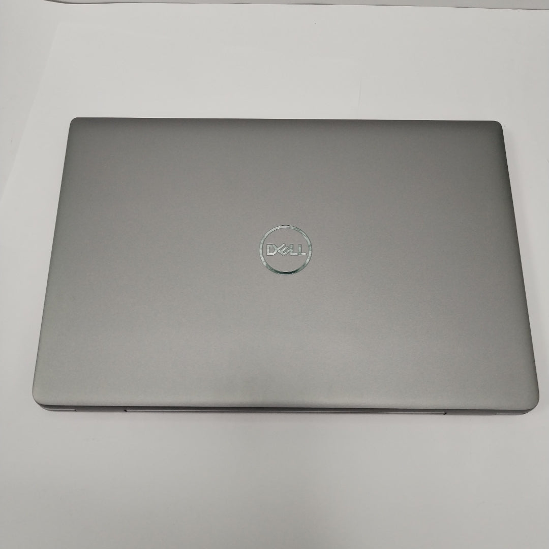 LAPTOP DELL LATITUDE 5540 (2023) 512 GB SSD 16 GB RAM (SEMINUEVO)