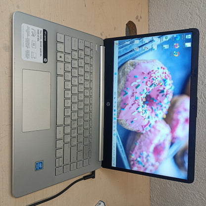 LAPTOP HP 14-DQ0505LA (2023) 256 GB SSD 8 GB RAM (SEMINUEVO)