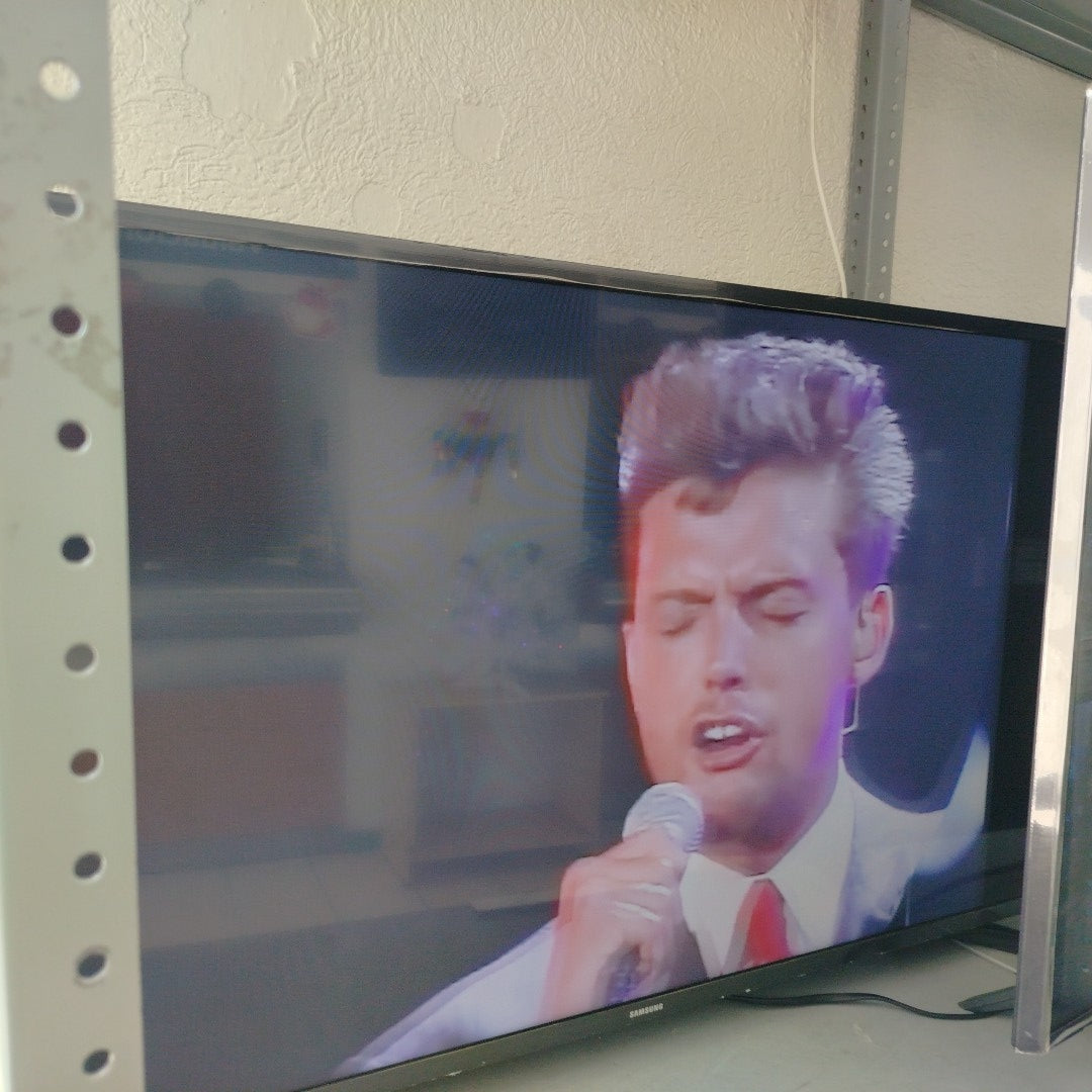 PANTALLA SAMSUNG BE43T-M (2023) 43" LED FULL HD (SEMINUEVO)