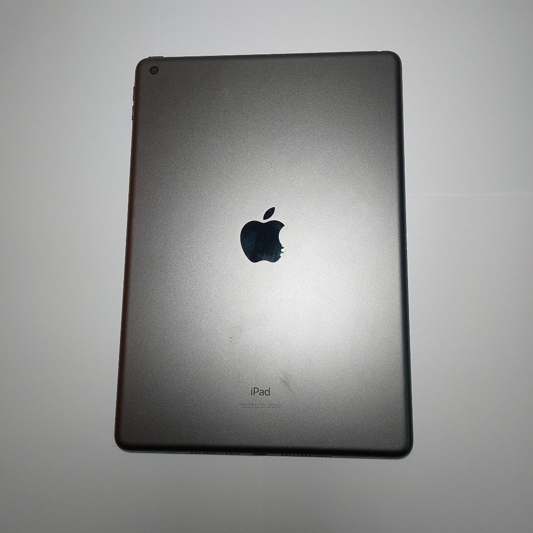 TABLETA APPLE IPAD 9 A2602 256 GB 3 GB RAM (SEMINUEVO)