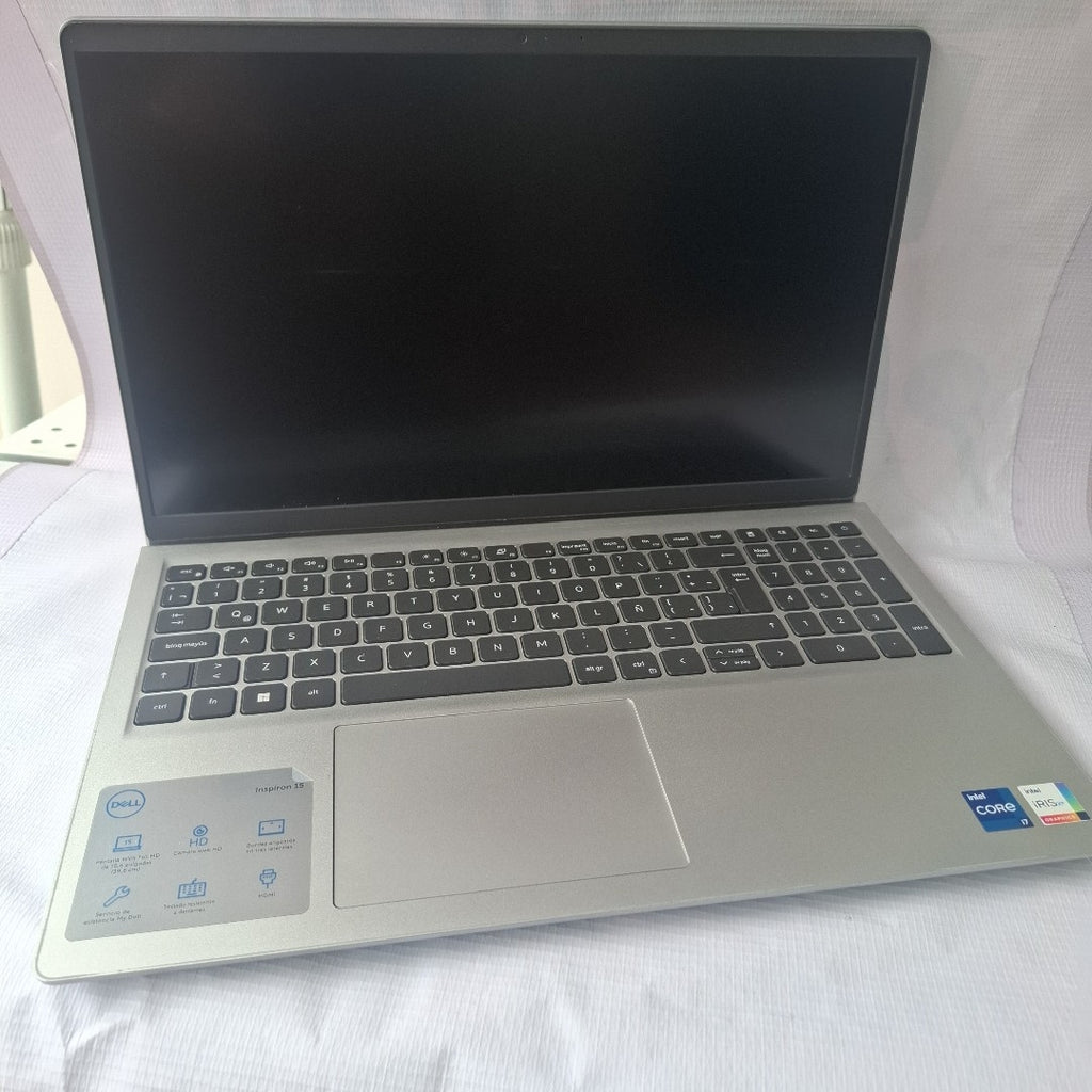 LAPTOP DELL INSPIRON 15 3520 (2023) 512 GB SSD 16 GB RAM (SEMINUEVO)