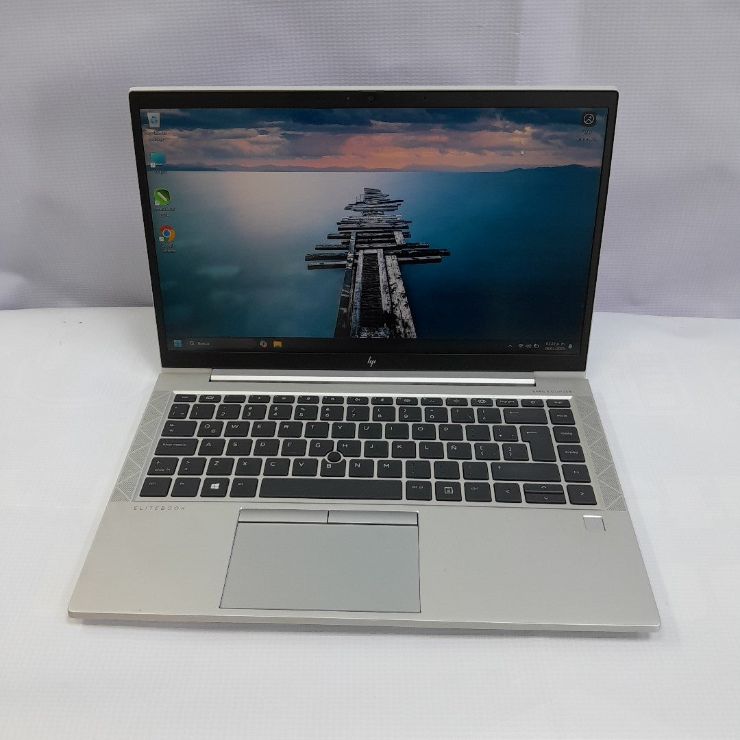 LAPTOP HP ELITEBOOK 840 G7 (2022) 256 GB SSD 8 GB RAM (SEMINUEVO)
