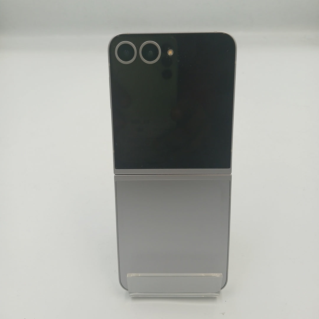 CELULAR SAMSUNG GALAXY Z FLIP6 SM-F741B (2024) 512 GB 12 GB RAM (SEMINUEVO)
