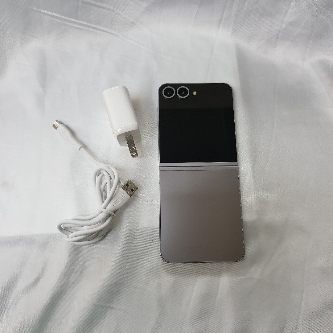 CELULAR SAMSUNG GALAXY Z FLIP6 SM-F741B (2024) 512 GB 12 GB RAM (SEMINUEVO)