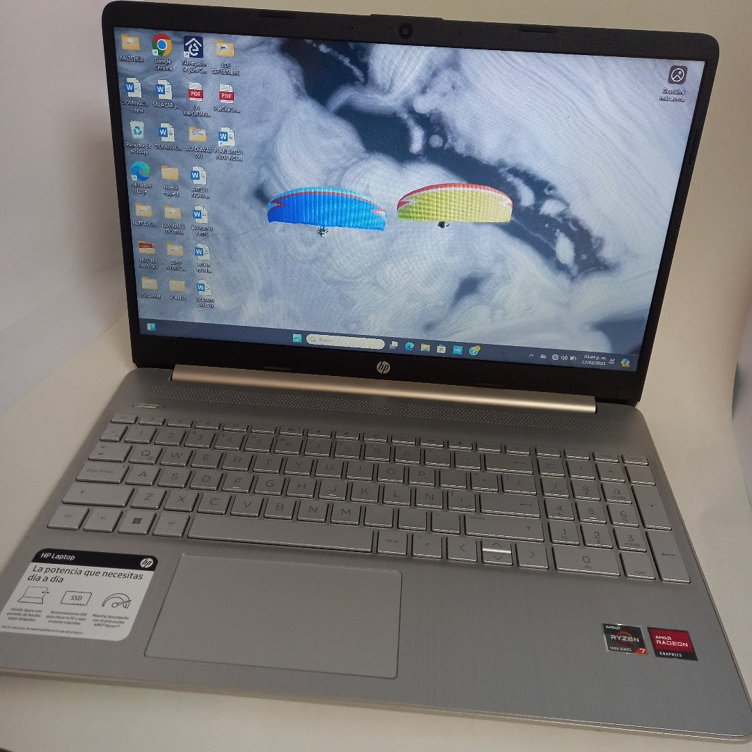LAPTOP HP 15-EF2505LA (2023) 512 GB SSD 8 GB RAM (SEMINUEVO)