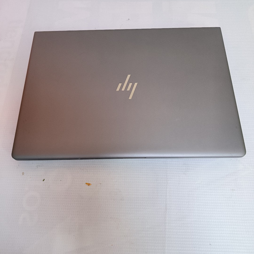 LAPTOP HP ZBOOK FIREFLY 14 G8 (2022) 512 GB SSD 16 GB RAM (SEMINUEVO)
