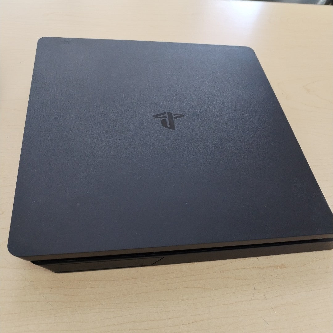 CONSOLA DE VIDEOJUEGO SONY PS4 SLIM 1 TB (SEMINUEVO)