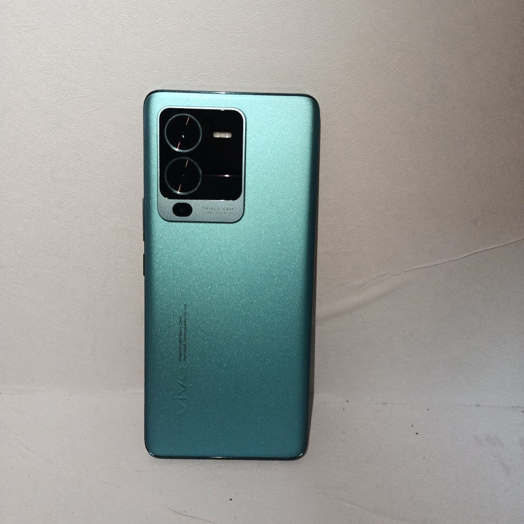 CELULAR VIVO V25 PRO V2158 256 GB 12 GB RAM (SEMINUEVO)