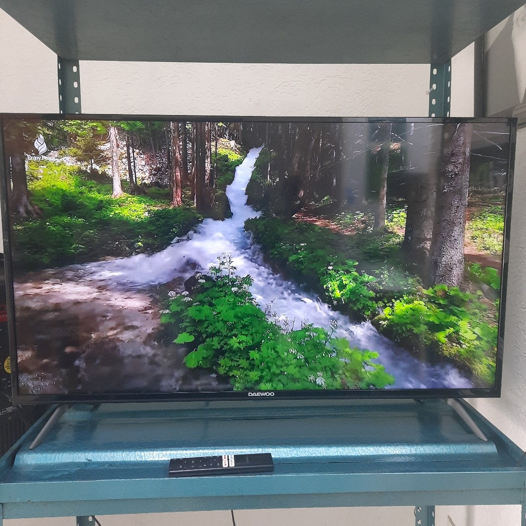 PANTALLA DAEWOO DAW40HS (2022) 40&quot; LED FULL HD (SEMINUEVO)