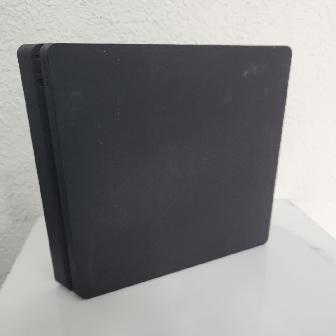 CONSOLA DE VIDEOJUEGO SONY PS4 SLIM 1 TB (SEMINUEVO)