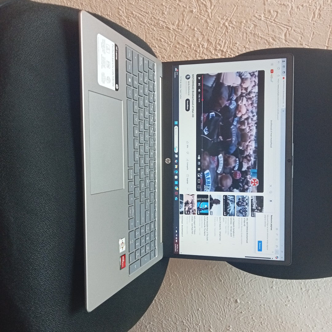 LAPTOP HP 15-FC0003LA (2023) 256 GB SSD 8 GB RAM (SEMINUEVO)