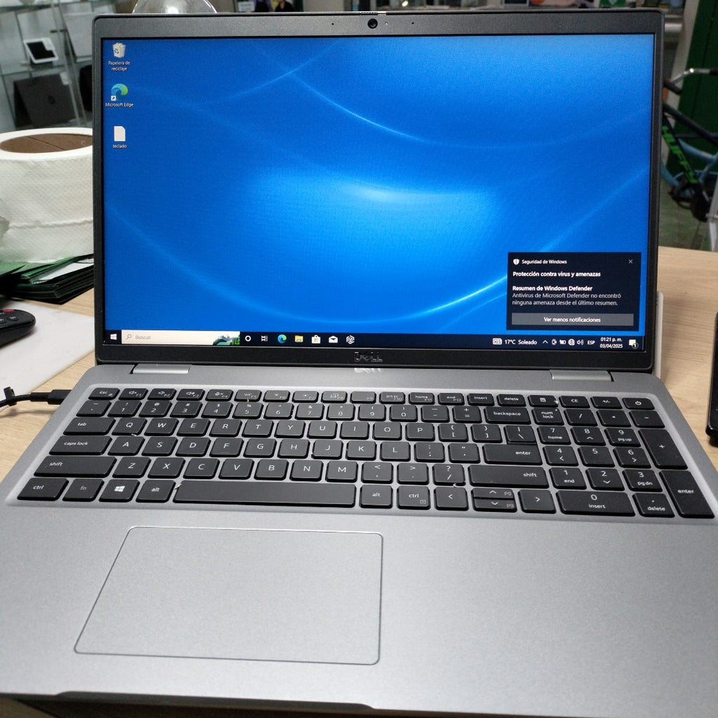 LAPTOP DELL LATITUDE 5520 (2021) 256 GB SSD 16 GB RAM (SEMINUEVO)