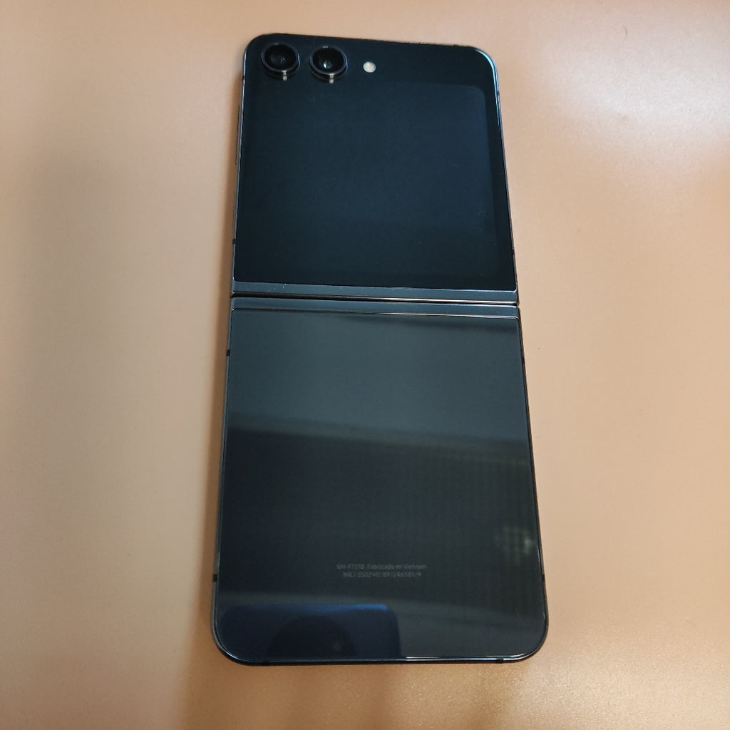 CELULAR SAMSUNG GALAXY Z FLIP 5 SM-F731B (2023) 256 GB 8 GB RAM (SEMINUEVO)