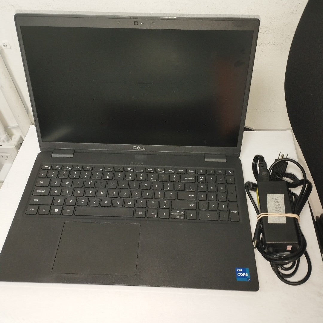 LAPTOP DELL LATITUDE 3520 (2022) 512 GB SSD 16 GB RAM (SEMINUEVO)