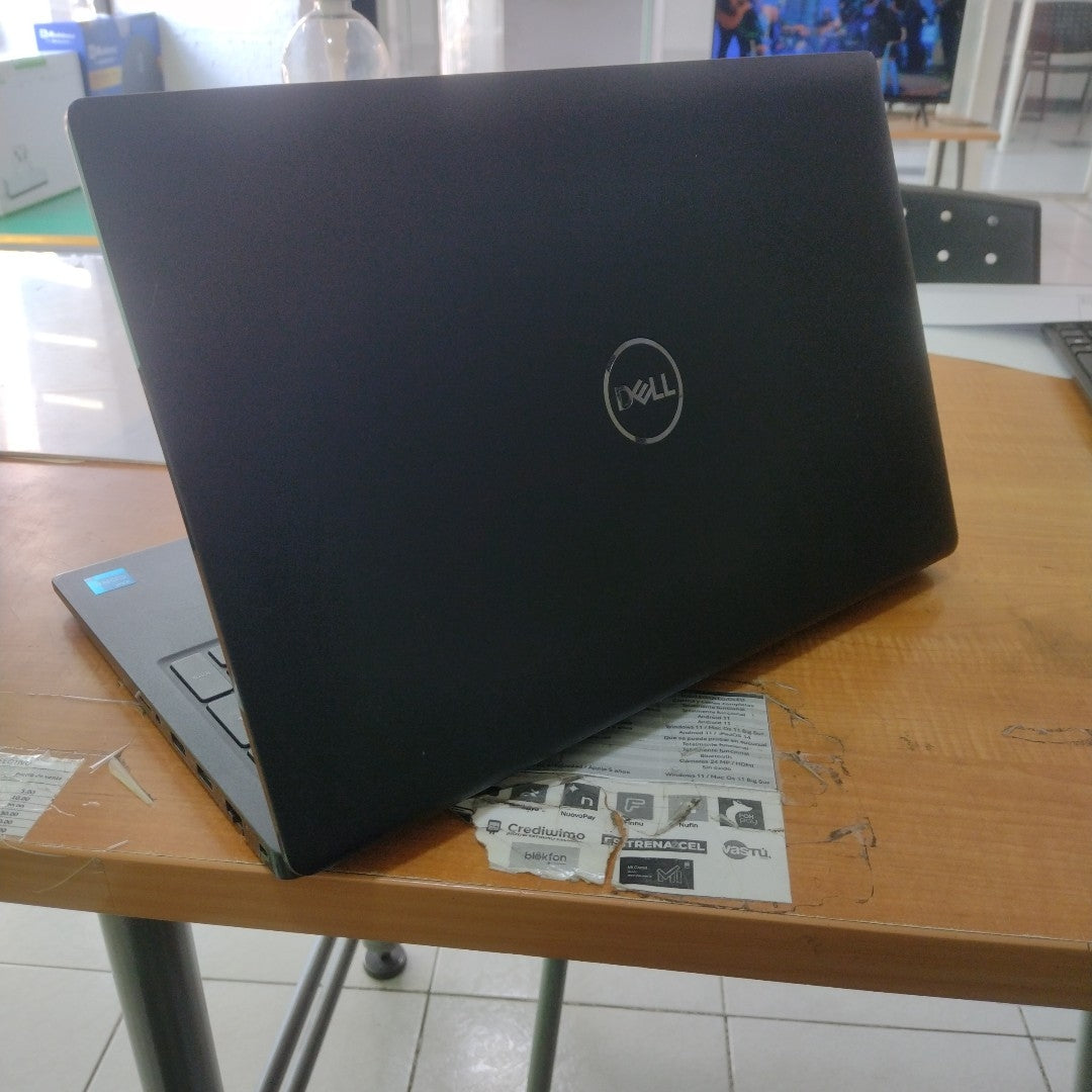 LAPTOP DELL LATITUDE 3520 (2022) 256 GB SSD 8 GB RAM (SEMINUEVO)